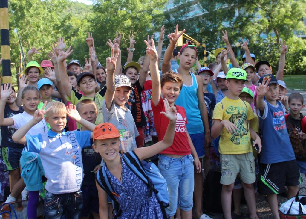 В Азовском районе началась детская оздоровительная кампания