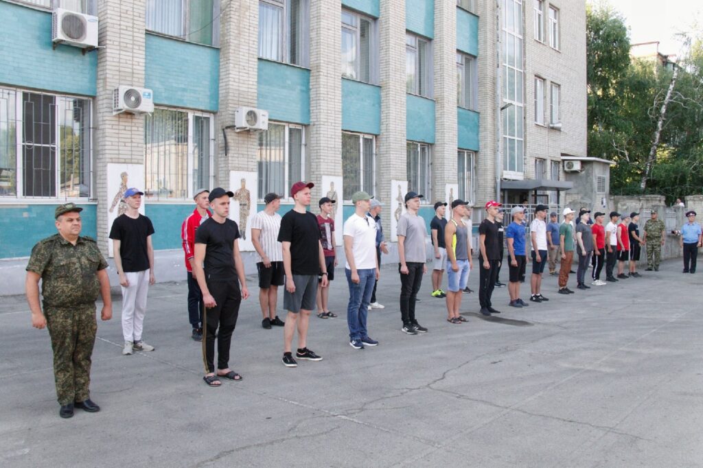 Призывники из Азова и Азовского района отправились на военную службу