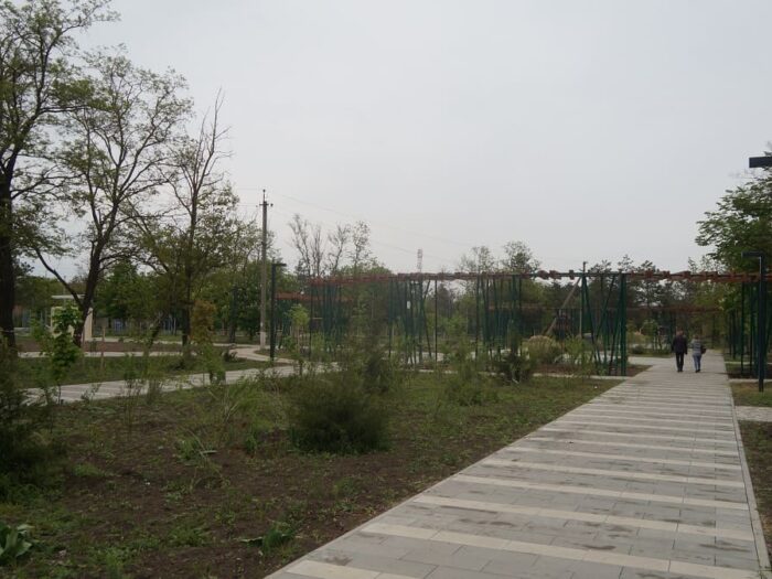 В селе Кагальник завершается благоустройство парка