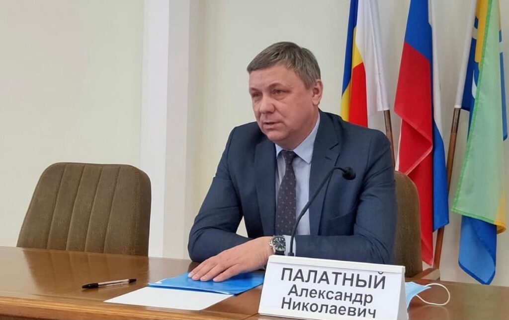 Глава администрации Азовского района проведет прием вынужденных переселенцев с территорий ДНР и ЛНР по вопросам социальной поддержки