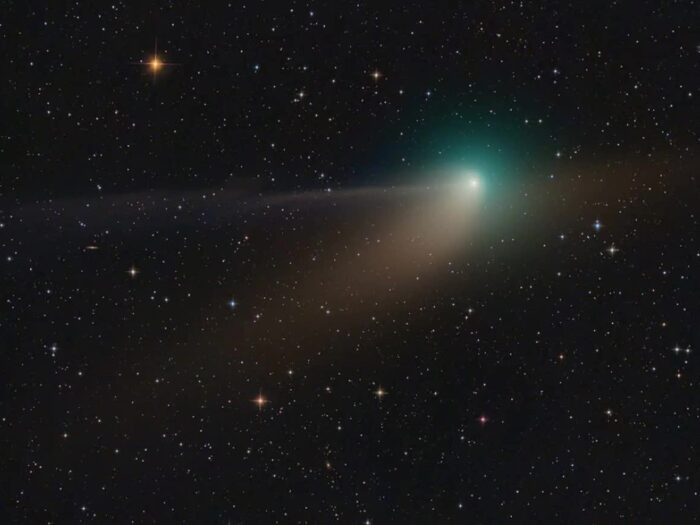 В ночь на 2 февраля в небе можно наблюдать комету