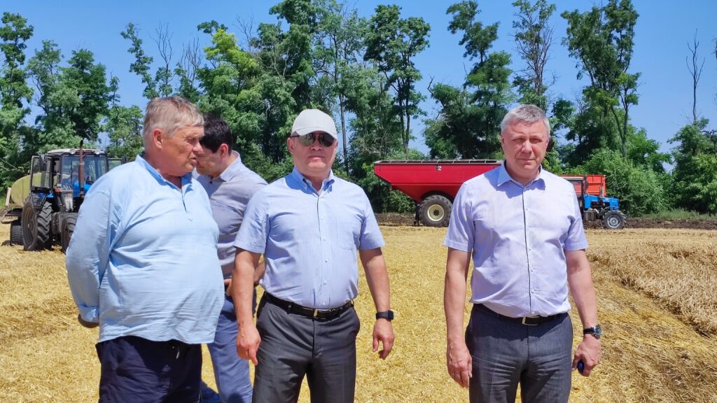 Первый заместитель губернатора посетил Азовский район