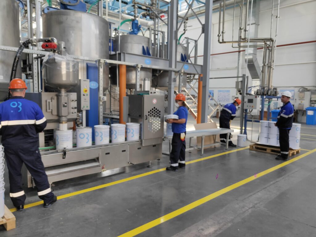 На заводе "О3-Коутингс" открыли новую производственную линию