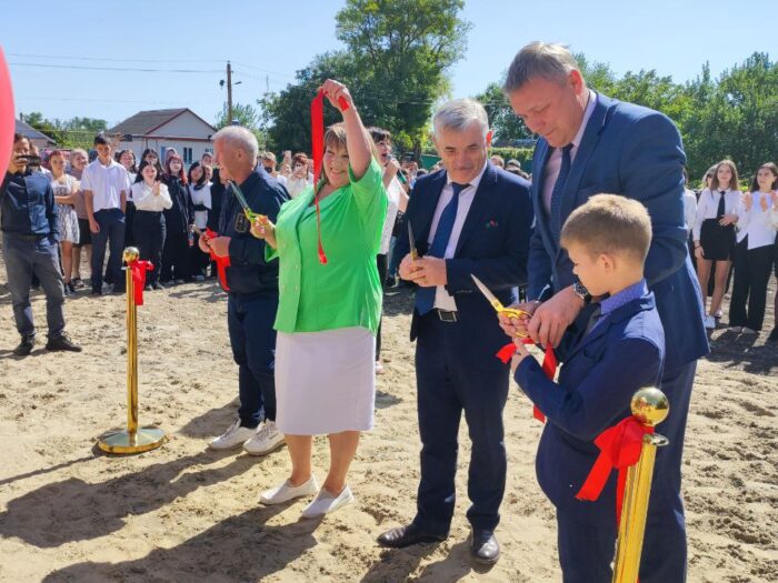В п.Новомирском открыли новое здание врачебной амбулатории