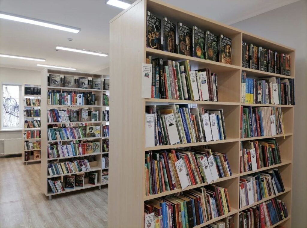 В Азове модернизировали детскую библиотеку