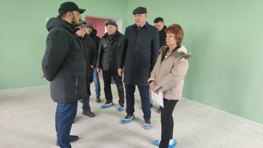 Группа "Губернаторского контроля" проверила темпы строительсва д/с в Головатовке