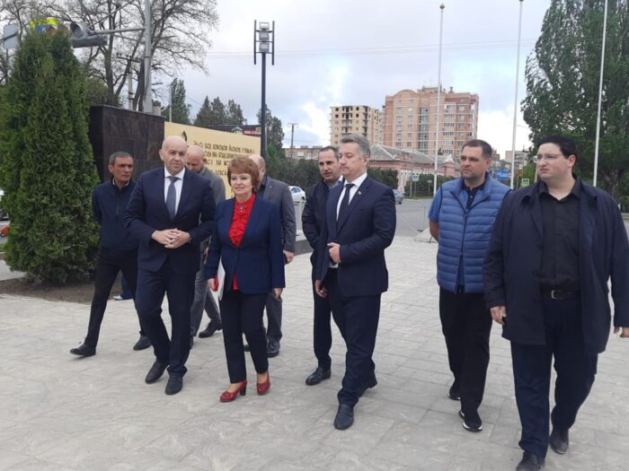 Азов посетила группа губернаторского контроля